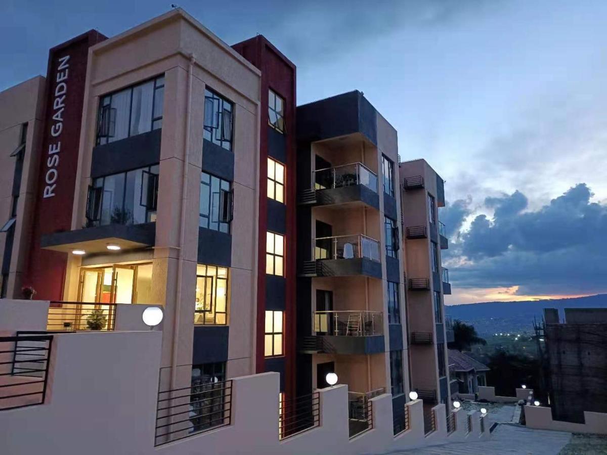Rose Garden Private Apartment By Link คิกาลี ภายนอก รูปภาพ