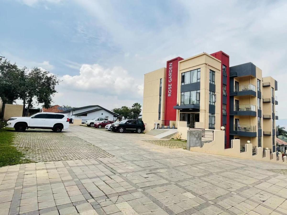 Rose Garden Private Apartment By Link คิกาลี ภายนอก รูปภาพ