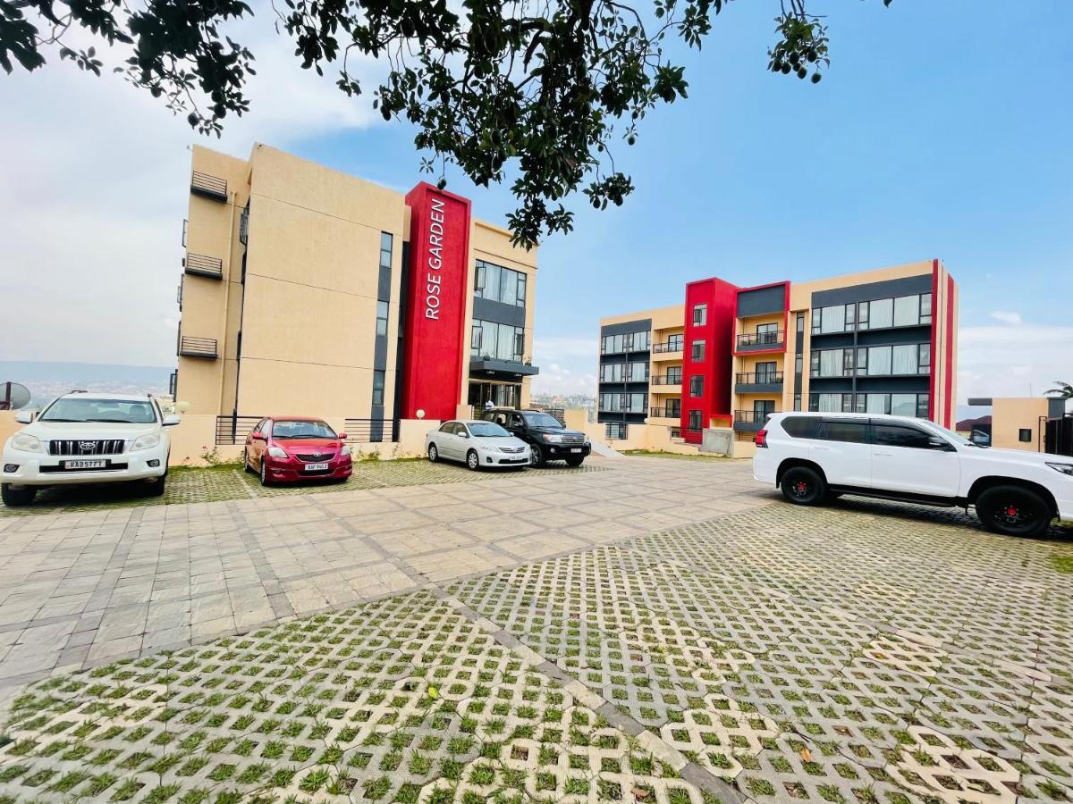 Rose Garden Private Apartment By Link คิกาลี ภายนอก รูปภาพ